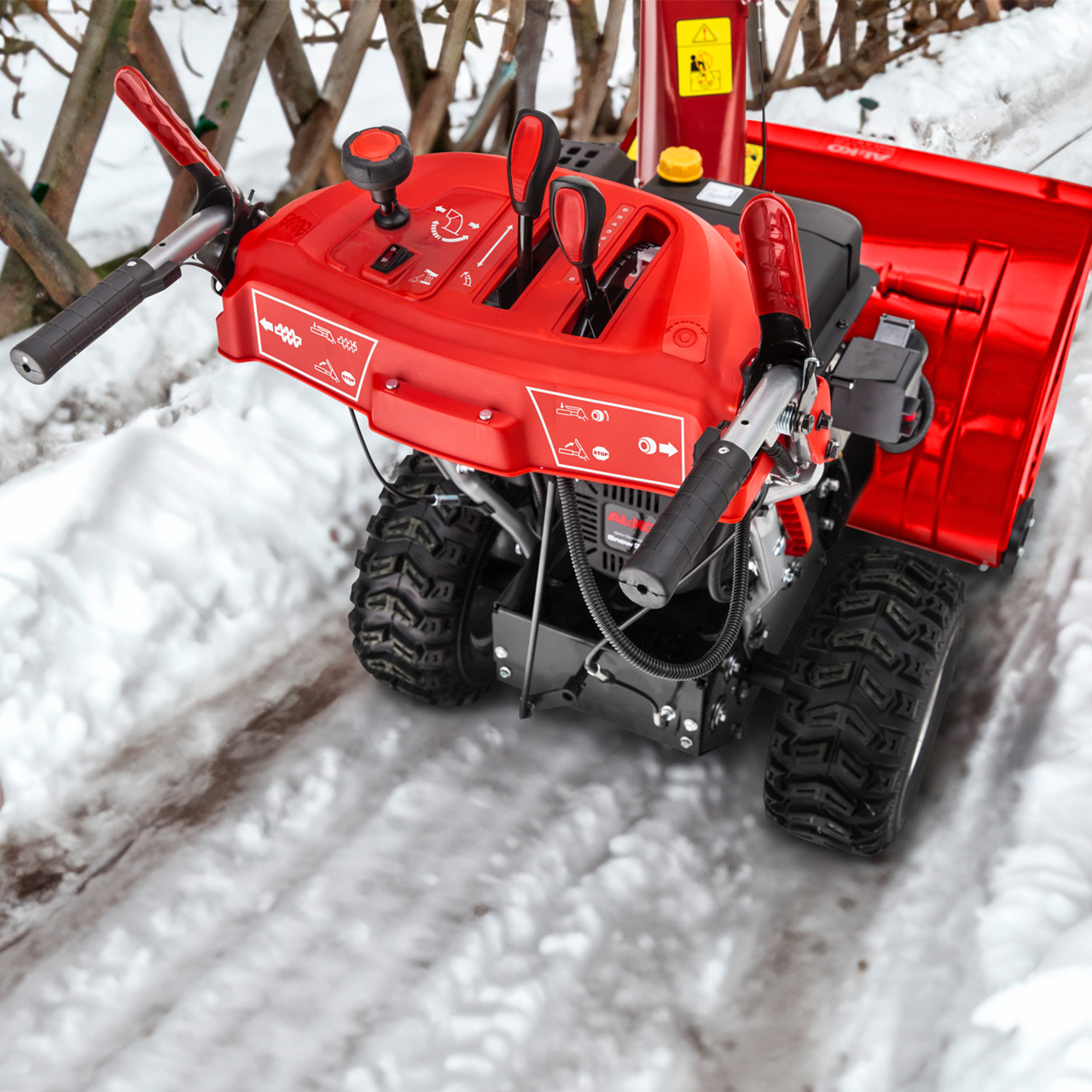 Bediencockpit der AL-KO SnowLine 700.4 E LED